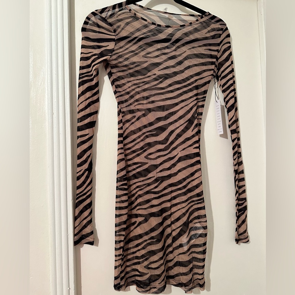 Size small tiger print coverup f21